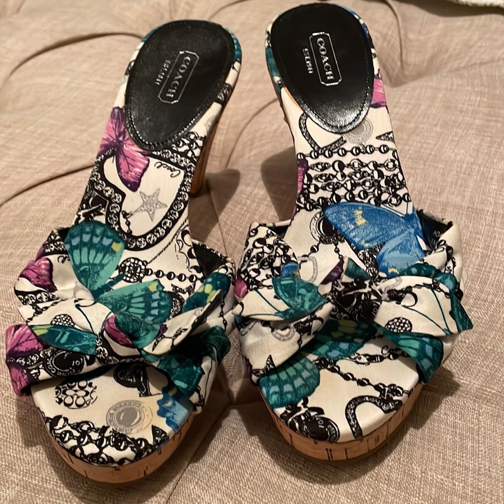 New, not been worn, no tags